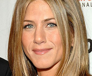Will Jennifer Aniston Make The Switch to Broadway?