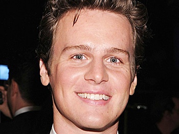 Jonathan Groff and Saana Lathan Join Second Season of Starz’s Boss  