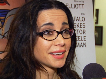 Meet Janeane Garofalo and Her Dysfunctional Onstage Family in Off-Broadway's Russian Transport