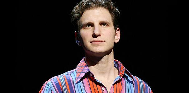 Jersey Boy Sebastian Arcelus Find Success (and Love) in Musicals 