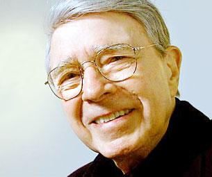 Army Archerd, Journalist to the Stars, Dies at Age 87