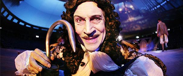 Jonathan Hyde Gets to the Psychotic Heart of Capt. Hook 