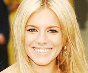 Sienna Miller Hits The Tonight Show