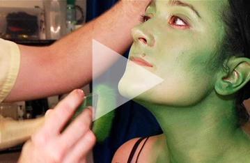 Sneak a Peek at Life Backstage at Wicked with Elphaba Herself, Dee Roscioli