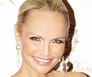 Kristin Chenoweth, Vanessa Williams & More to Roll with Broadway Bares Strip-opoly