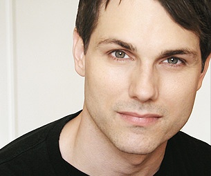 Asa Somers, Curt Hansen, Emma Hunton & More Join Alice Ripley on Next to Normal Tour 