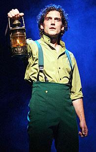Kevin Kern Flies Back to Broadway's Wicked as Fiyero 