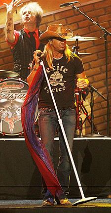 Despite Injuries, Bret Michaels Says Tonys Were Nothin’ But a Good Time