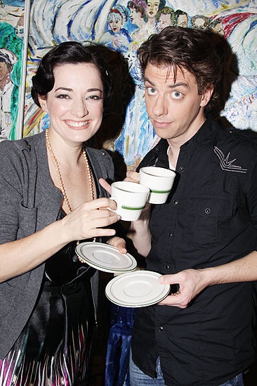 New Mary Poppins Stars 2009 at Sardi’s – Laura Michelle Kelly - Christian Borle (tea2)