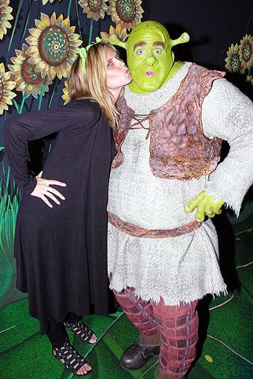 Heidi Klum at Shrek - Heidi Klum - Brian d'Arcy James (kiss)