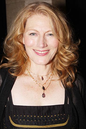 Hamlet opening – Geraldine James