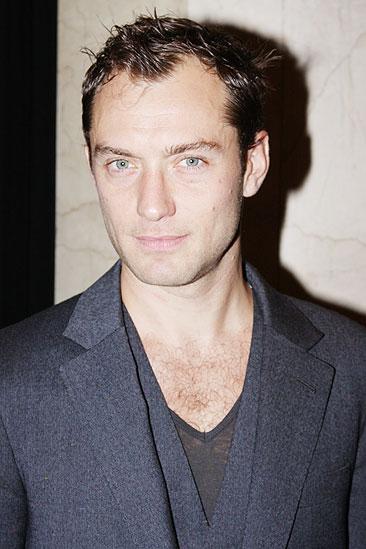 Hamlet opening – Jude Law