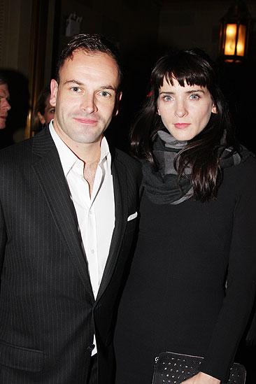 Hamlet opening – Jonny Lee Miller – Michele Hicks