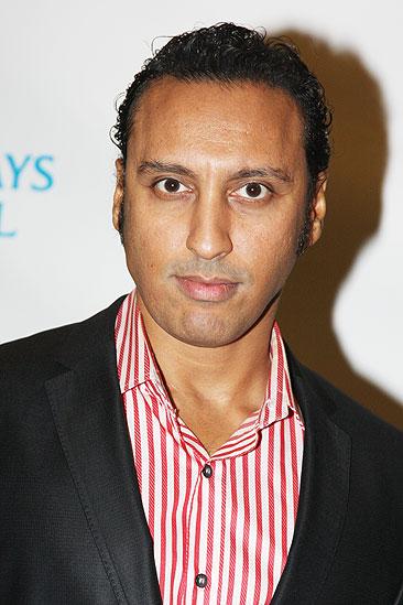 Hamlet opening - Aasif Mandvi 