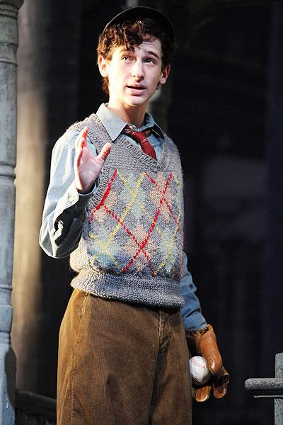 Show Photos – Brighton Beach Memoirs – Noah Robbins