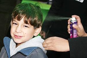 Photo Op - Wicked Day 2006 - boy with spray on green hair