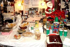 Photo Op - Holidays at Hairspray - party table