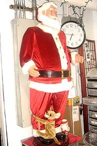 Photo Op - Holidays at Hairspray - Santa and dog