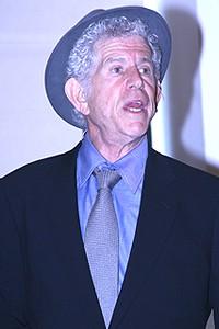 Photo Op - Xanadu press preview - Tony Roberts