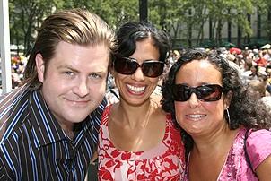 Photo Op - Broadway in Bryant Park 07-26-07 - Paul Wontorek - Julie Ronning - Josefa Paganuzzi