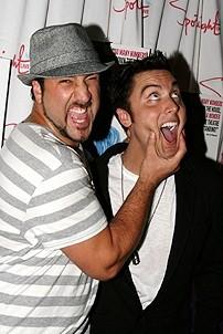 Photo Op - Lance Bass Opens in Hairspray on 5th Anniversary - Joey Fatone - Lance Bass - 2