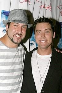 Photo Op - Lance Bass Opens in Hairspray on 5th Anniversary - Joey Fatone - Lance Bass - 1