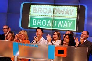 Photo Op - Lance Bass at NASDAQ - crowd