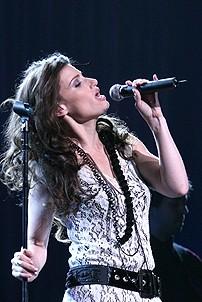 Photo Op - Idina Menzel at Madison Square Garden - Idina Menzel 7