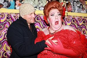 Woody Harrelson at Hairspray - Woody Harrelson - George Wendt (grabbing)