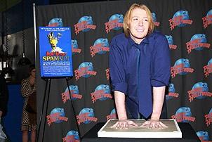 Clay Aiken at Planet Hollywood - Clay Aiken (cement 3)