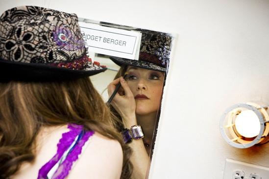 Girls in Jersey Boys – Bridget touching up