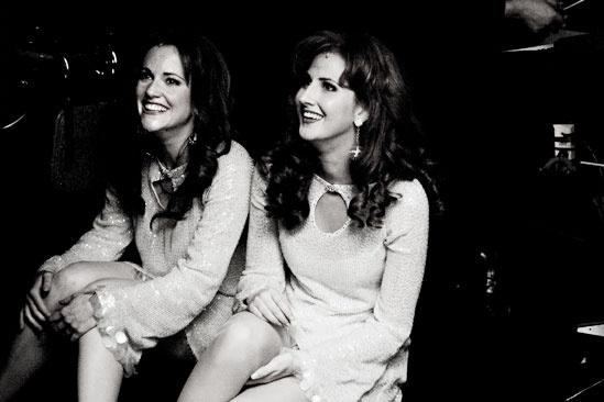 Girls in Jersey Boys – Bridget and Heather wait