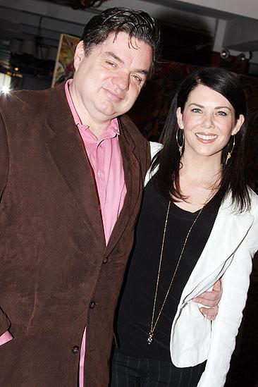 Lauren Graham and Oliver Platt at Sardi’s – Lauren Graham – Oliver Platt