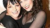 From one Roxie to another...Liza Minnelli embraces Chicago'snew leading lady, Rita Wilson.
