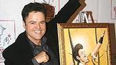 Photo Op - Donny Osmond Portrait at Tonys DiNapoli - Donny Osmond (Gaston pose with portrait)