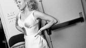 Megan Hilty backstage – leaving